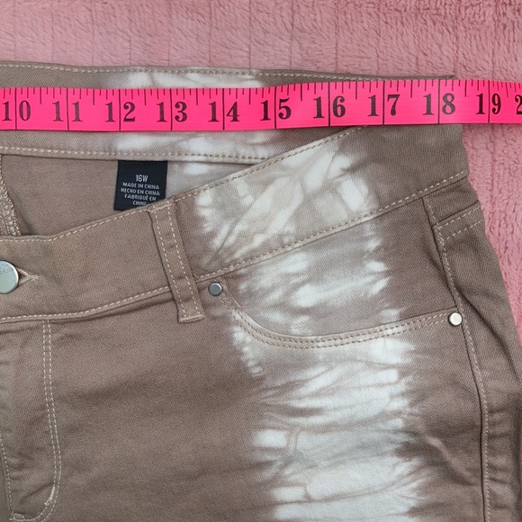 DKNY, NWT Tie Dye, Denim Jegging, Hippie Trail, Jeans, 16W, Plus - Picture 14 of 15